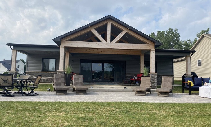 Coldwater Cottage | Chillaxin ~ Beautiful Lakefront Home on Coldwater Lake