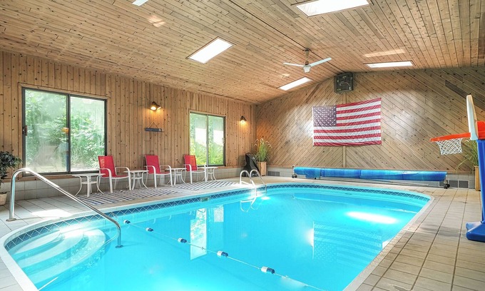 West Olive House | Choose either Christmas or New Year’s- Private Mini Resort w Indoor Pool & Sauna