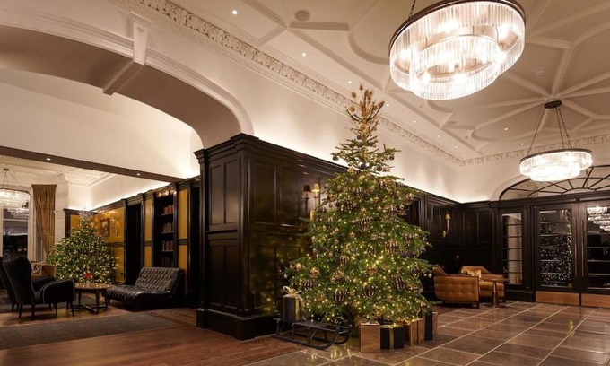 Alexandria Apartment | Christmas luxury accommodation in Cameron House Dec 22-29