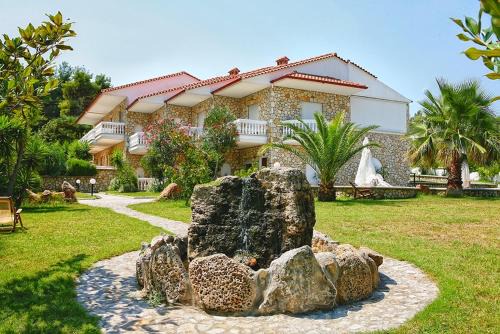 Paliouri Apartment | Chrouso Apartments