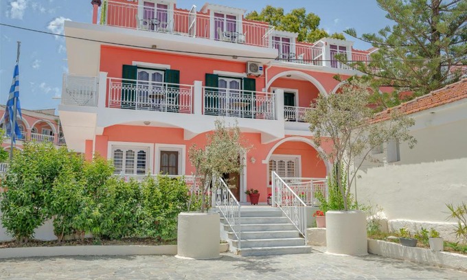 Argassi Hotel | Chryssa Studios