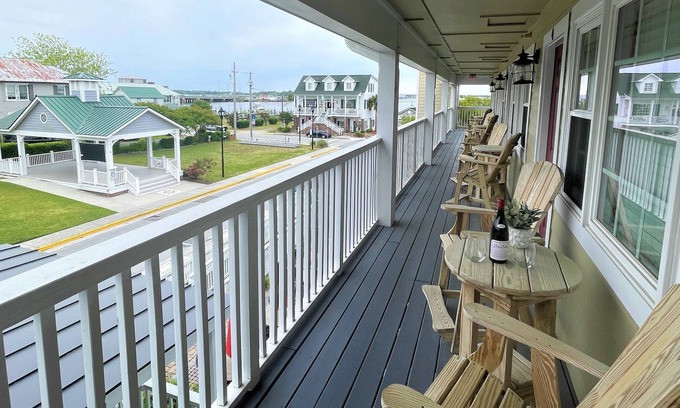 Swansboro Hotel | Church Street State Rooms