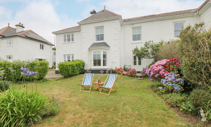 Porthcurno Apartment | Chynance