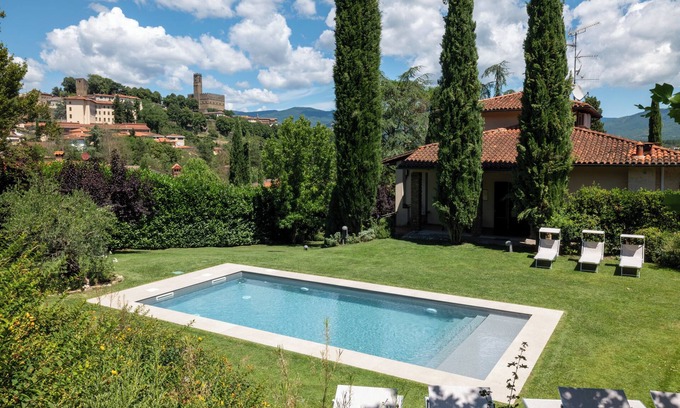 Porrena Villa | Cipressino Villa Tuscany, pool near the historic centre