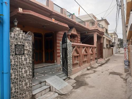 Roorkee Hotel | CIRCLE GOLDEN HOUR iNDiA