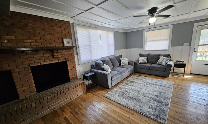 Eccles House | Circleview Suite, Nestled 5 minutes from Beckley,1934 home Remodeled and updated