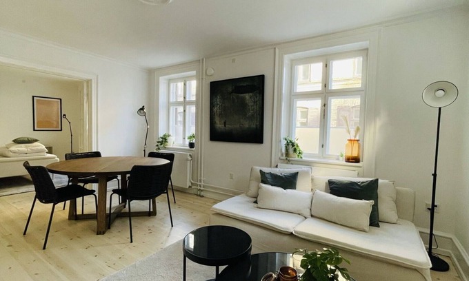 Indre By Apartment | City Apartment in Copenhagen with 2 bedrooms sleeps 4