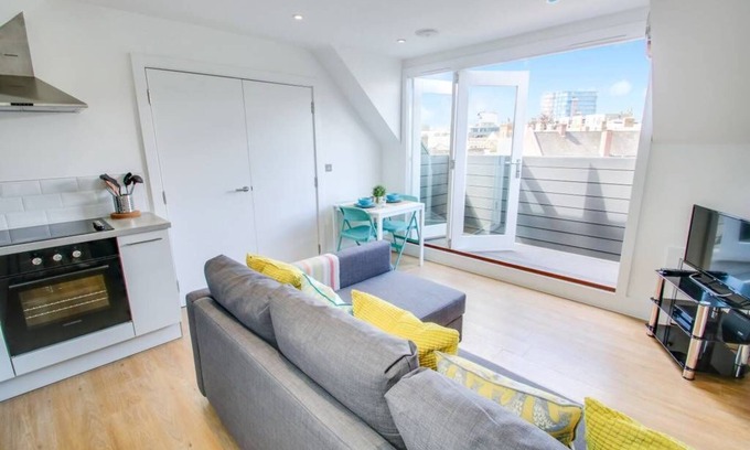 Chelmsford Apartment | City Centre Penthouse Apartment, near Cathedral