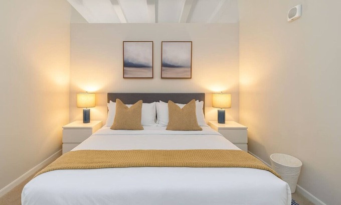 Downtown Cincinnati Apartment | City Club - Unit 427