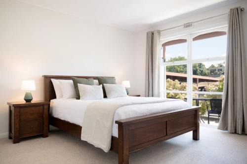 South Launceston Apartment | City Comfort: Near Hospital & City with Parking