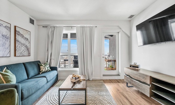 Rosscarrock Apartment | City Comforts & XL Balcony | 2BR, AC, Parking