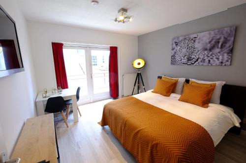 Burgwallen Nieuwe Zijde Bed & Breakfast | Citycenter Residence