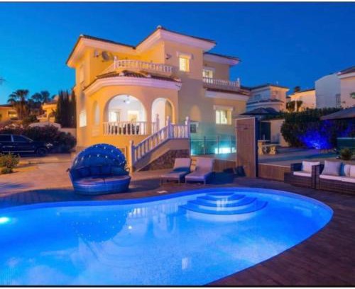 Quesada Villa | Ciudad Quesada Stunning Heated Pool Private Luxury Villa with Spa Sleeps 14