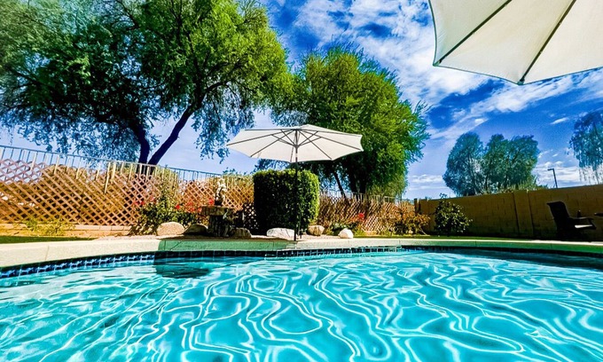 Gilbert House | Civic Centre: Resort Oasis>Open Kitchen>Priv Entry