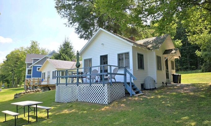 Alden Cabin | Clam Cottage Summary: