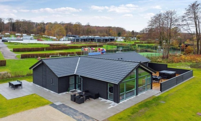 Grønninghoved Strand House | "Clare" - 100m from the sea by Interhome