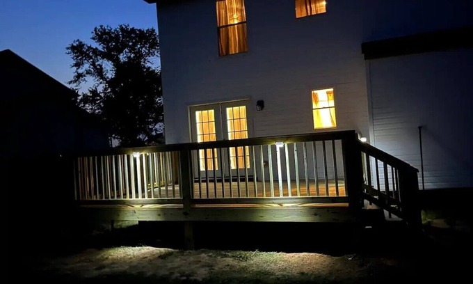 Clarksville House | Clarksville retreat, 15-minute drive to Governor's Square Mall