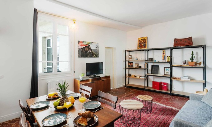 Strasbourg -Saint-Denis Apartment | Classic 1BR in the Heart of the Montorgueil Area