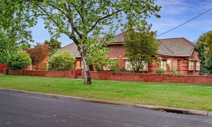 Albury House | Classic Albury Elegance