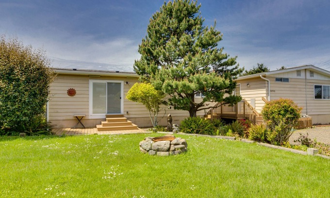 Cape Meares House | Classic home with partial ocean views & horseshoe pit - close to beach
