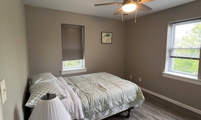 Milan House | Classic Red Brick Getaway