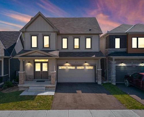 Hagersville House | Classy Home Near Beach & Airport