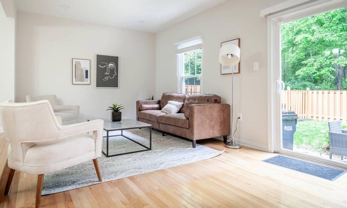 Fairfax House | Clean Fairfax 3BR w/W/D, close to Nationals Park, by Blueground