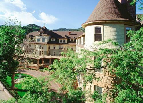 Manitou Springs Historic District Hotel | Cliff House at Pikes Peak