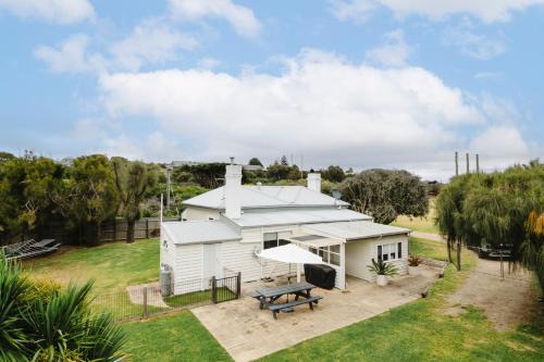 Portsea House | Clifftop Cottage at The Portsea Camp