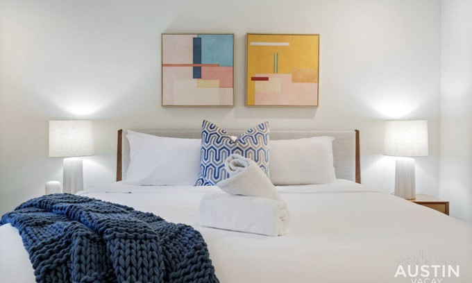 Barton Hills Apartment | Close to Barton Springs + Zilker | King BR + Patio