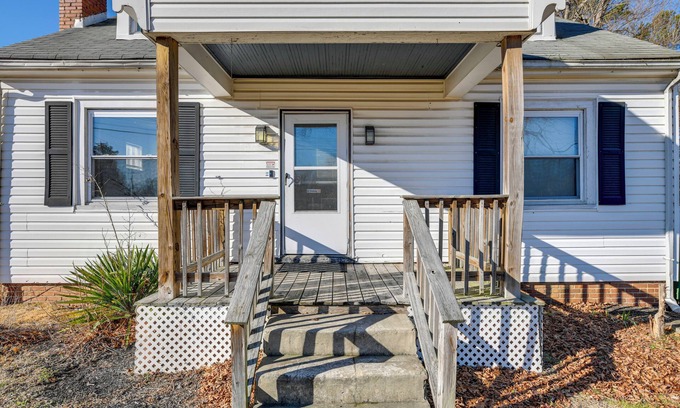 South Richmond Apartment | Close to Hospitals: Cozy Richmond Studio!