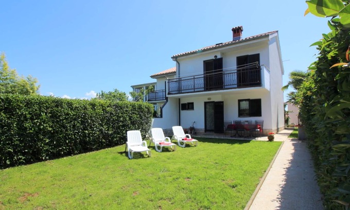 Brulo House | Close to the beach, air-conditioned, family-friendly, quiet location
