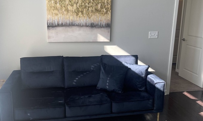 Indianapolis Apartment | Close to work and all the convenience and exciting attractions in downtown Indy.