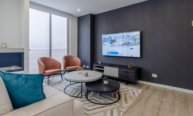 Usaquen Apartment | Cloud9 | Cozy & Big | The Garnet