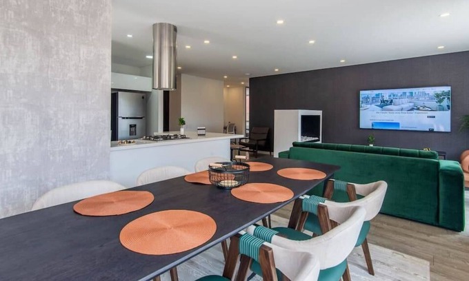 Usaquen Apartment | Cloud9 | Up to 12 ppl | The Emerald