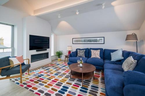 Cowes House | Coach House, Cowes