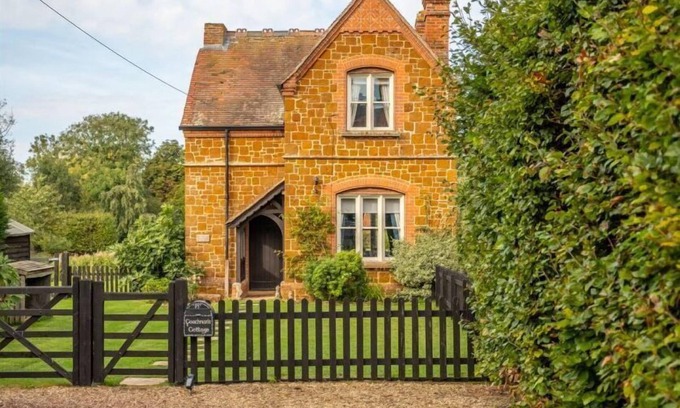 Hunstanton Cottage | Coachman's Cottage, Old Hunstanton, Norfolk