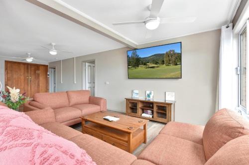 Cessnock House | Coal d' Vine Entertainer - Cessnock NSW