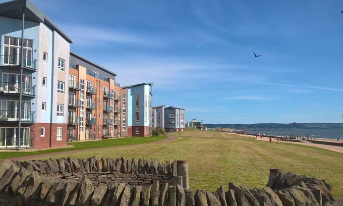 Llanelli Apartment | Coastal Apartments - Wales (Ground Floor)