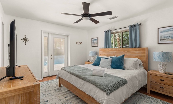 Pensacola House | Coastal Comfort~3 BR Home w/Pool~Sleeps 9~Near Pensacola Beach