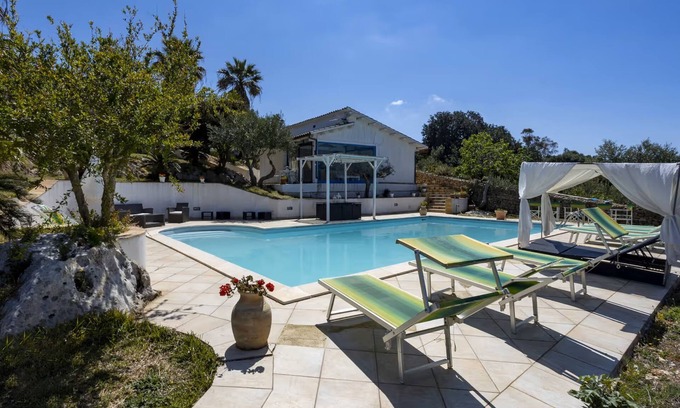 Marsala Apartment | Coastal comfort with amazing views - Beahost