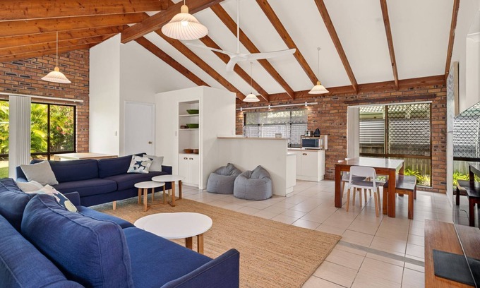 Pottsville House | Coastal Paws Pet friendly, family beach house in Pottsville