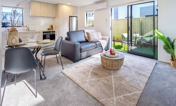 New Brighton House | Coastal Sands Escape 1 bed 1 bath with sofa bed