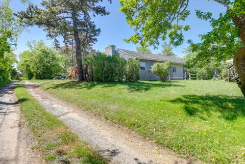North Truro House | Coastal Truro Cottage - Close to Beaches and Ptown!