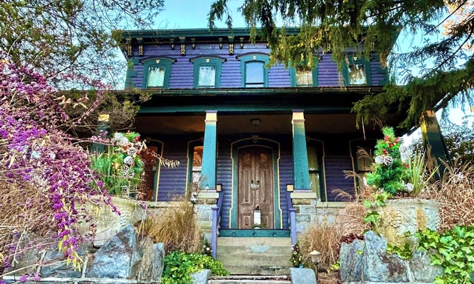Adamstown Bed & Breakfast | Cobalt Suite at The Amethyst Inn B&B, jacuzzi, fireplace, gourmet breakfast