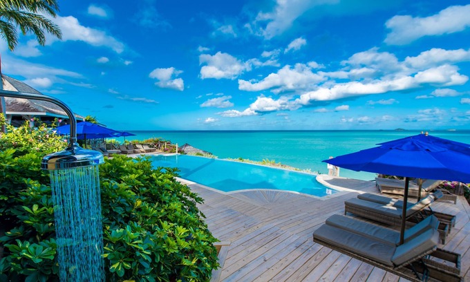 Fryes Beach Resort | Cocobay Resort - All Inclusive - Adults Only