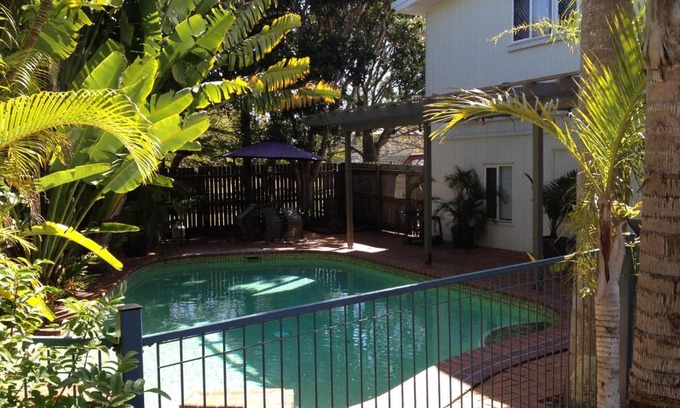 Scarness Apartment | Coconut Palms On The Bay