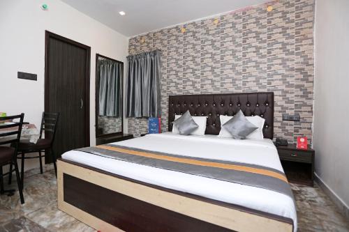 Taltala Hotel | Collection O Church View Near St. Thomas's Church