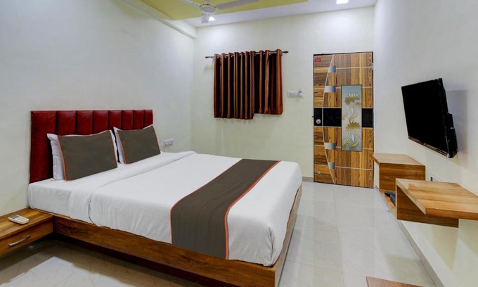 Pimpri - Chinchwad Hotel | Collection O Jaydeep Executive
