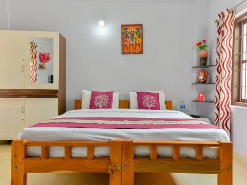 Kozhikode Hotel | Collection O UL Cyberpark Formerly Castle Heights